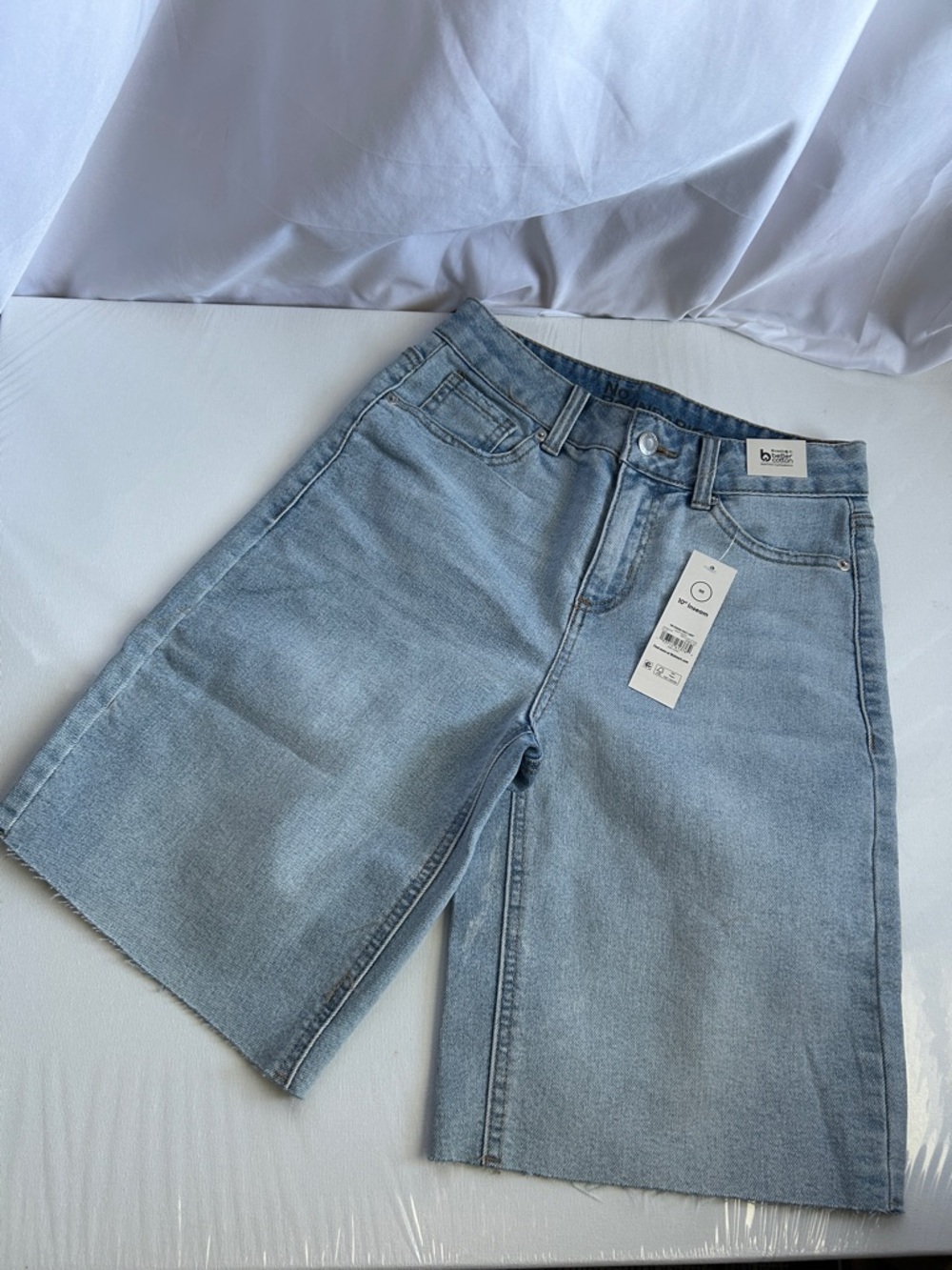 No Boundaries Light Wash Denim Jean Shorts